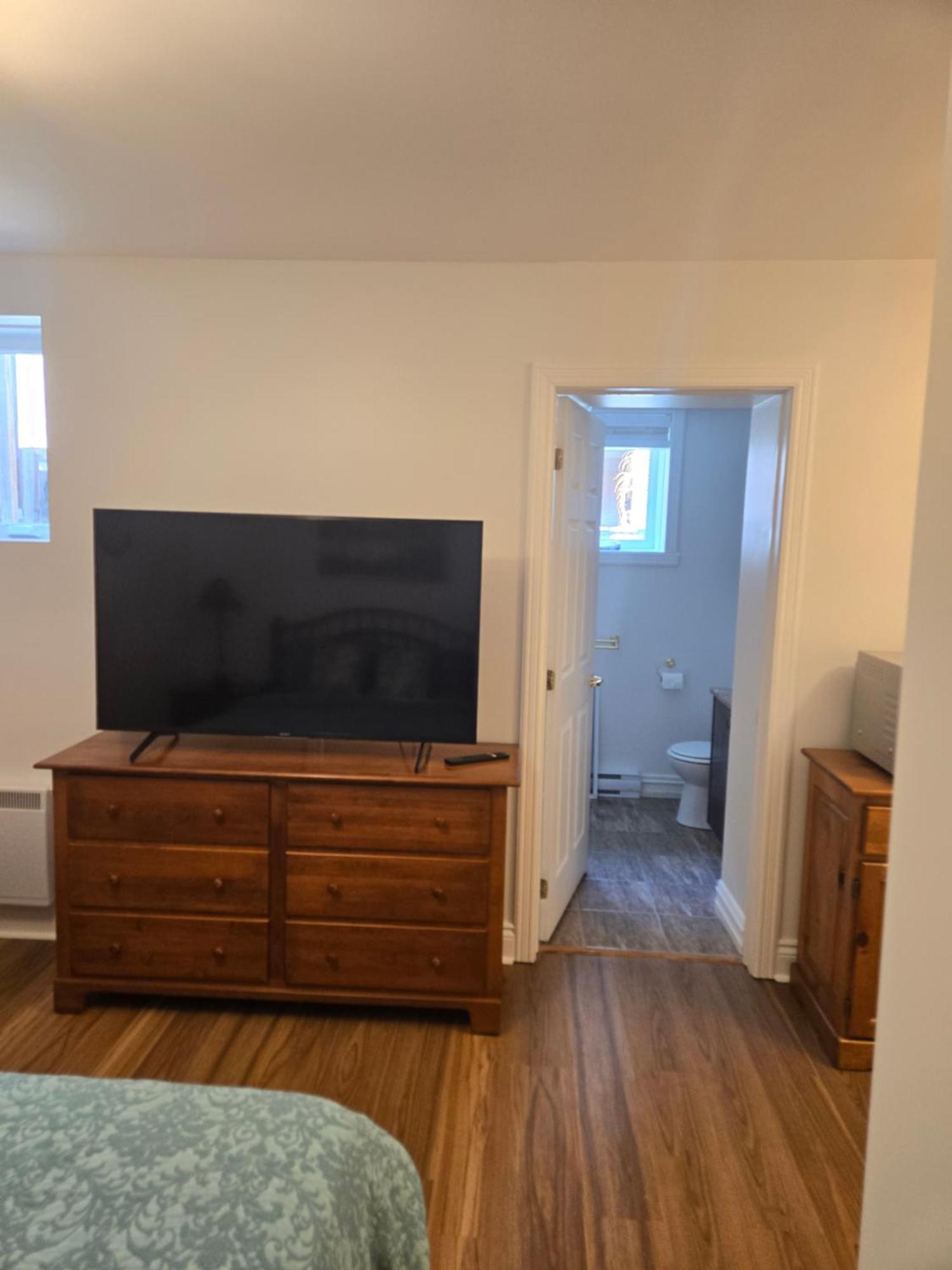 Doux Cocon Apartment Saint-Jean-sur-Richelieu Ngoại thất bức ảnh